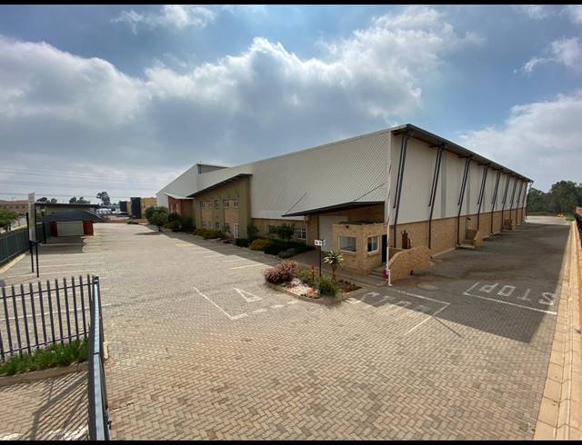 5,965M² WAREHOUSE FOR SALE IN GOSFORTH PARK